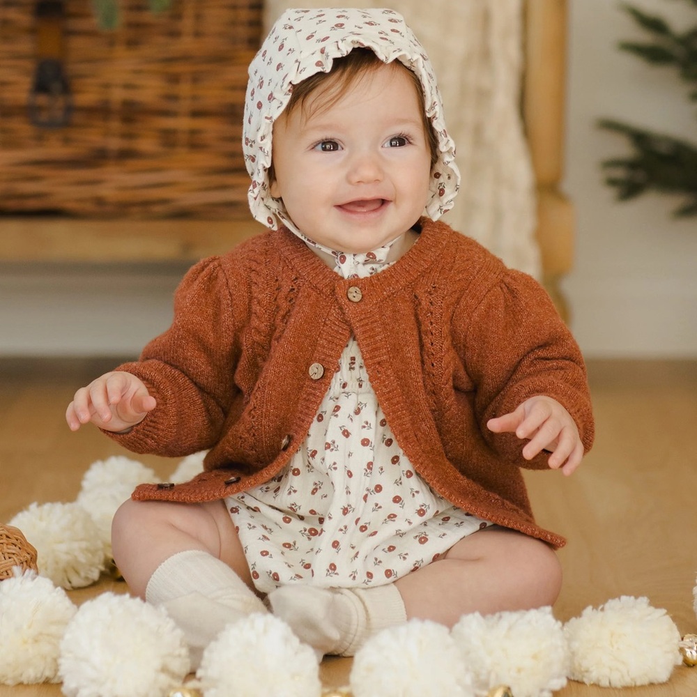 ISO Quincy Mae Bonnet in Winter Ditsy